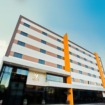 Megal Suites Hotel Ciudad del Este Buitenkant foto