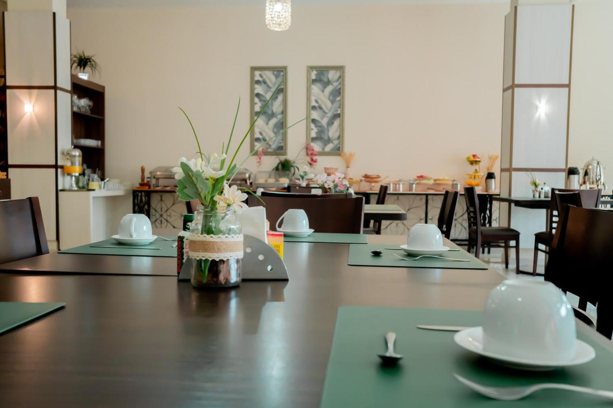 Megal Suites Hotel Ciudad del Este Buitenkant foto